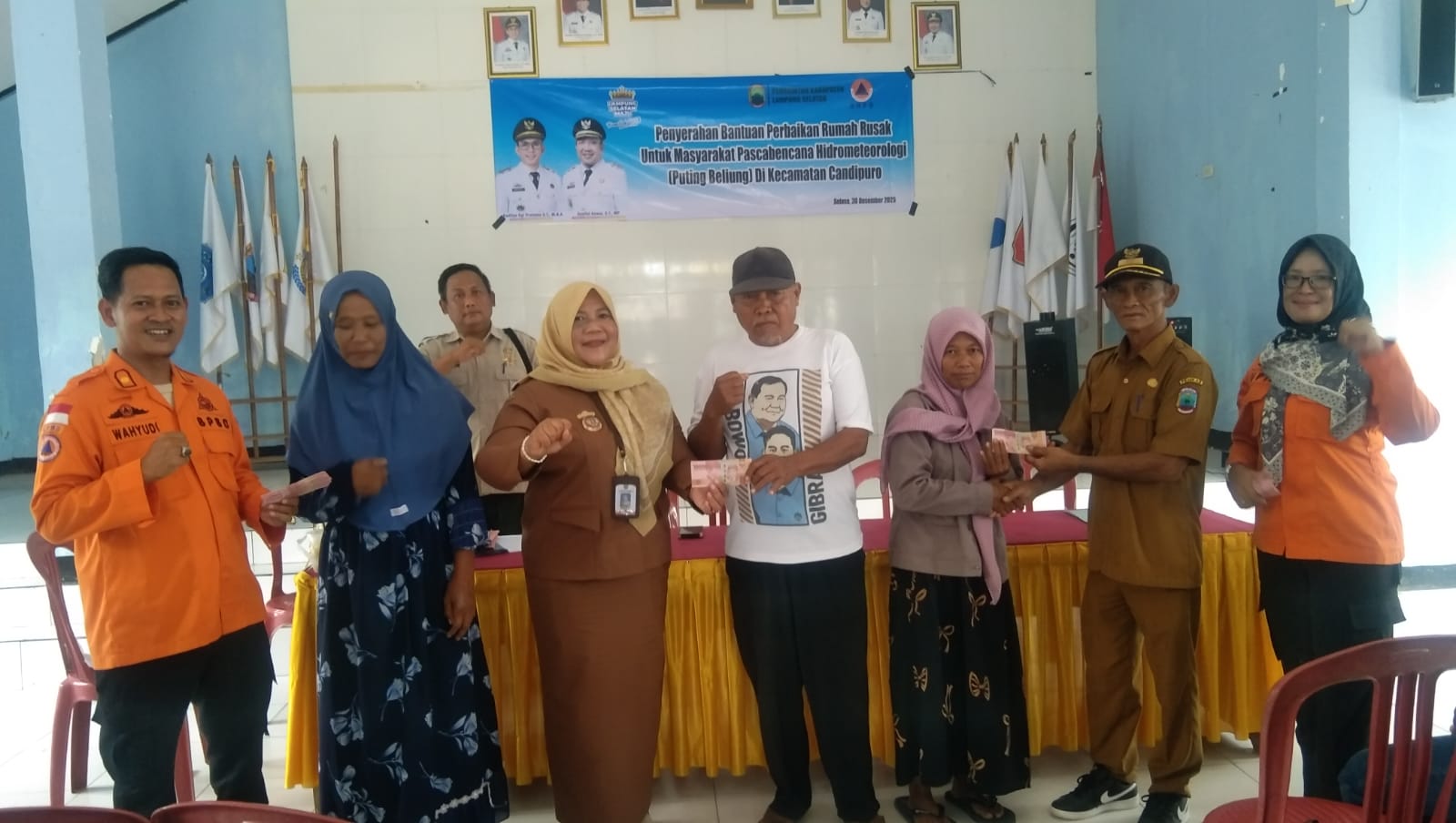 BPBD Lampung Selatan Salurkan Bantuan Langsung Kepada 40 Keluarga Terdampak Puting Beliung Di Candipuro